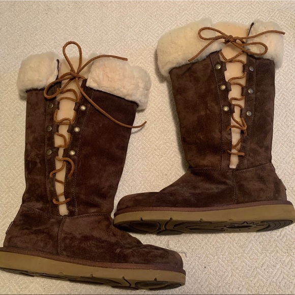 UGG Upside boot *authentic* - Picture 1 of 9